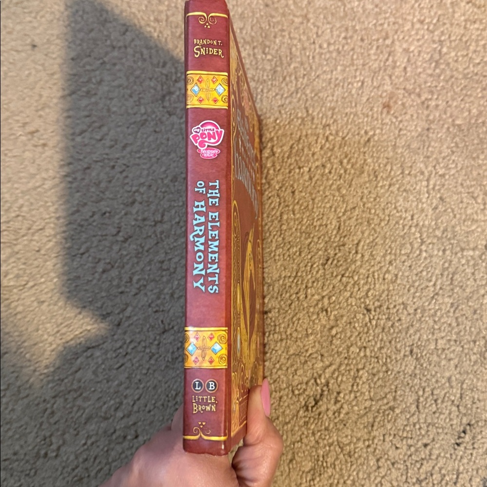 My Little Pony Decorative Book - “Elements of Harmony” Brandon T. Snider - Picture 6 of 6